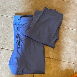 Women’s scrubs